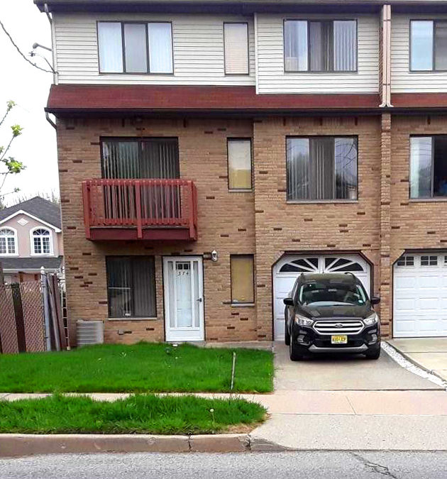 374 Giffords Lane